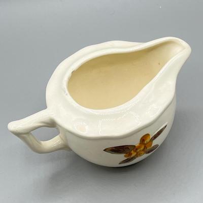 LOT 73: Vintage Stangl Pottery Dishes - Sculptured Fruit Pattern