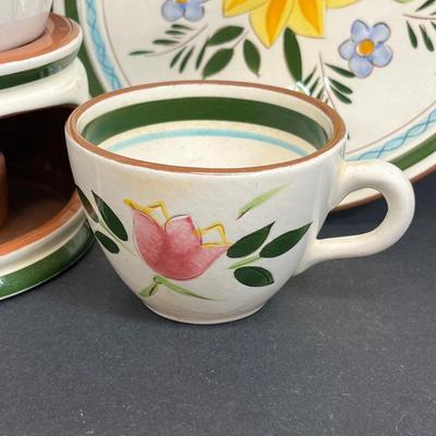 LOT 74: Vintage Stangl Pottery Dishes - Country Garden Pattern