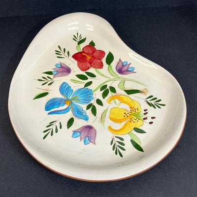 LOT 74: Vintage Stangl Pottery Dishes - Country Garden Pattern