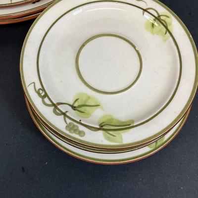 LOT 75: Golden Grape Pattern - Vintage Stangl Pottery Dishes