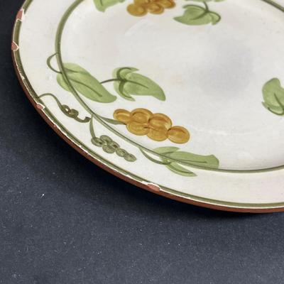 LOT 75: Golden Grape Pattern - Vintage Stangl Pottery Dishes