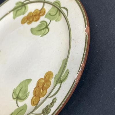 LOT 75: Golden Grape Pattern - Vintage Stangl Pottery Dishes
