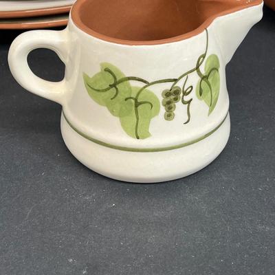 LOT 75: Golden Grape Pattern - Vintage Stangl Pottery Dishes