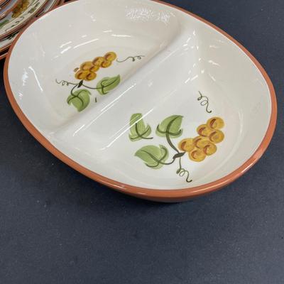 LOT 75: Golden Grape Pattern - Vintage Stangl Pottery Dishes