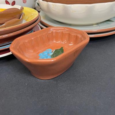 LOT 79: Vintage Stangl Pottery Dishes - Mixed Patterns