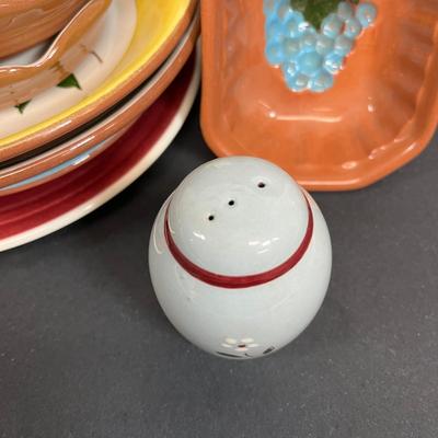 LOT 79: Vintage Stangl Pottery Dishes - Mixed Patterns