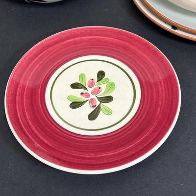 LOT 79: Vintage Stangl Pottery Dishes - Mixed Patterns