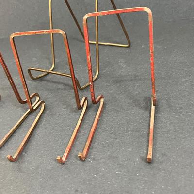 LOT 80: Vintage Carnival Glass Bowl, Ball Jar and Plate Stands