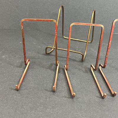 LOT 80: Vintage Carnival Glass Bowl, Ball Jar and Plate Stands