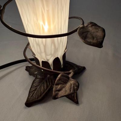 Hummingbird Lamp with Glass Trumpet Shade (DR-HS)