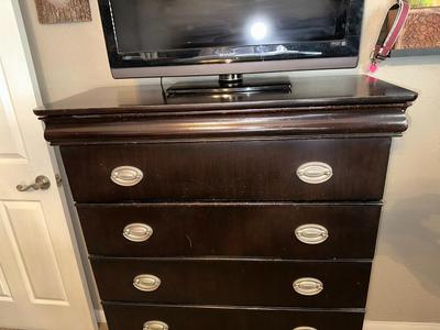 RIVERS EDGE 5 DRAWER DRESSER