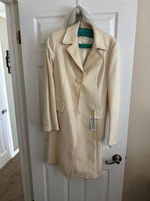 CREAM COLORED LADIES COAT
