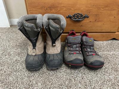 SIZE 6 SORREL BOOTS AND 8.5 KEEN SHOES