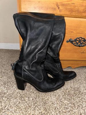SIZE 6 HEELED BOOTS