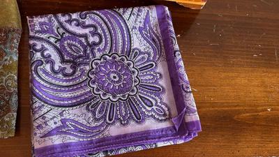 VTG WOODEN BOX WITH MIRROR ON LID, TIN AND SCARFS