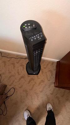 VORNADO OSCILLATING TOWER FAN 40” TALL