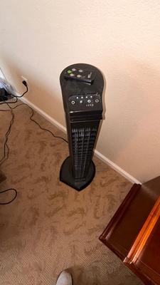 VORNADO OSCILLATING TOWER FAN 40” TALL