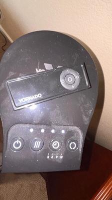 VORNADO OSCILLATING TOWER FAN 40” TALL