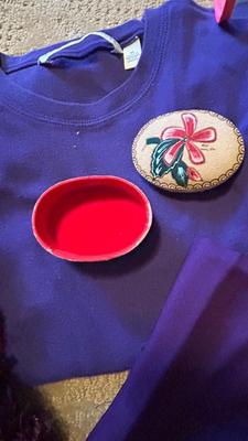 WOMENS SCARVES, NECKLACES, A SHIRT. AND TRAVEL POUCH