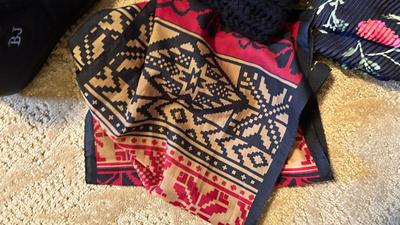 WOMENS ITEMS, SNOW SHOES, GLOVES, HATS SCARFS