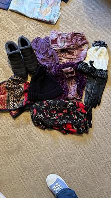 WOMENS ITEMS, SNOW SHOES, GLOVES, HATS SCARFS