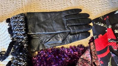WOMENS ITEMS, SNOW SHOES, GLOVES, HATS SCARFS