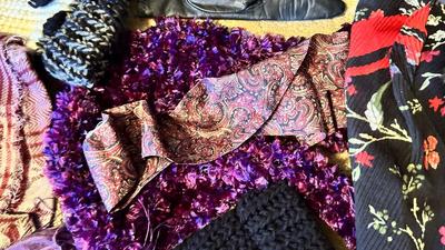 WOMENS ITEMS, SNOW SHOES, GLOVES, HATS SCARFS