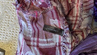 WOMENS ITEMS, SNOW SHOES, GLOVES, HATS SCARFS