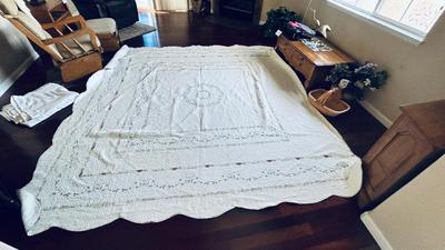 VERY LARGE BEAUTIFUL QUILTED BLANKET