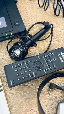 ITS A “SONY” LOT OF GOODS, A PORTABLE DVD PLAYER, WALKMAN CD PLAYER AND TRANSISTOR TYPE RADIO