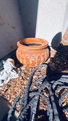 LARGE SHALLOW CLAY PLANTERS, GARDEN HOSE AND CUTE LITTLE FROG