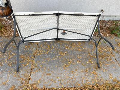 6 FOOT LIFETIME FOLDING TABLE