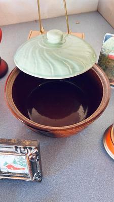 A RANDOM ASSORTMENT OF CHRISTMAS DECOR