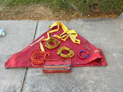 50” TREE SPAD COVER, A TREE BALL TOTE LIFTER AND EXTENSION CORDS