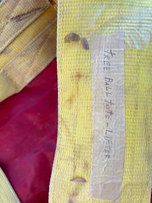 50” TREE SPAD COVER, A TREE BALL TOTE LIFTER AND EXTENSION CORDS