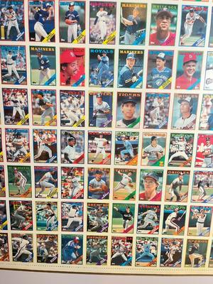 LOT 262Y: 1988 Topps Baseball Cards Uncut Sheet