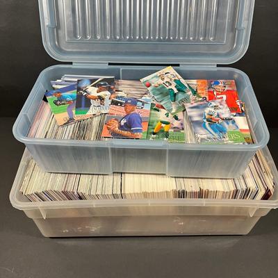 LOT 264Y: Mixed Lot of Sports Cards - Baseball, Football - Mariano Rivera, Barry Sanders and More