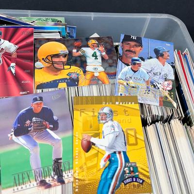 LOT 264Y: Mixed Lot of Sports Cards - Baseball, Football - Mariano Rivera, Barry Sanders and More