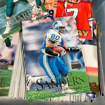 LOT 264Y: Mixed Lot of Sports Cards - Baseball, Football - Mariano Rivera, Barry Sanders and More