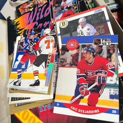 LOT 266Y: Mixed Lot of Sports Cards - Baseball, Football, Basketball, Hockey - Barry Sanders, Gary Sheffield and More