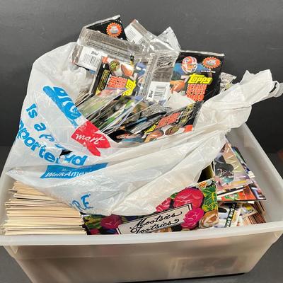 LOT 267Y: Mixed Lot of Sports Cards - Baseball, Football, Basketball, Hockey