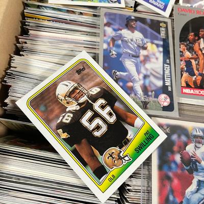 LOT 270Y: Mixed Lot of Sports Cards - Baseball, Football, Hockey, Basketball