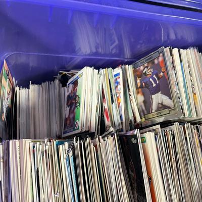 LOT 271Y: Mixed Lot of Sports Cards - Baseball, Football , Basketball