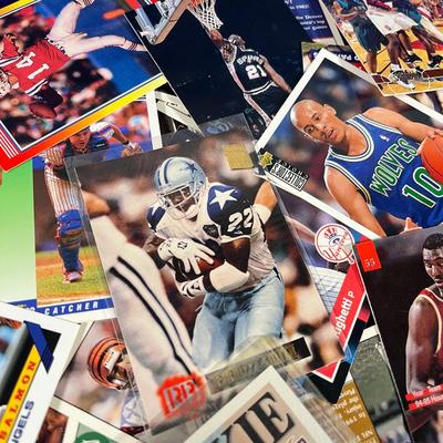 LOT 271Y: Mixed Lot of Sports Cards - Baseball, Football , Basketball