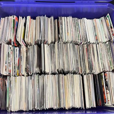 LOT 271Y: Mixed Lot of Sports Cards - Baseball, Football , Basketball