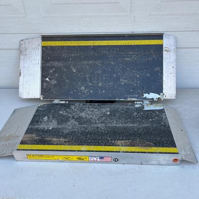 LOT 276G: EZ-Access Three Foot Aluminum Folding Suitcase Ramp