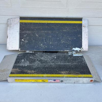 LOT 276G: EZ-Access Three Foot Aluminum Folding Suitcase Ramp