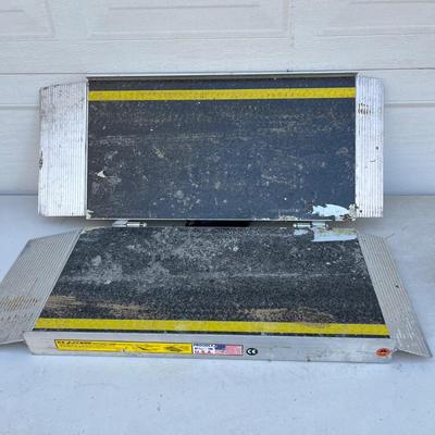 LOT 276G: EZ-Access Three Foot Aluminum Folding Suitcase Ramp