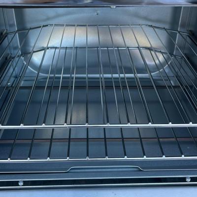 LOT 277G: Oster Digital Countertop Convection Oven
