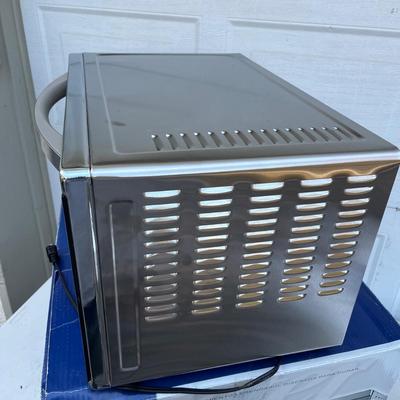 LOT 277G: Oster Digital Countertop Convection Oven